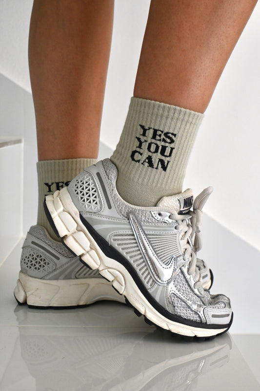 "YES YOU CAN" beige half sock